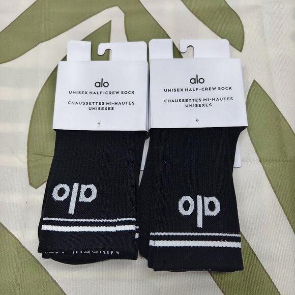 ALO Yoga 2-Pair Sport Socks | Arch Support & Breathable (NWT) - Picture 1 of 3
